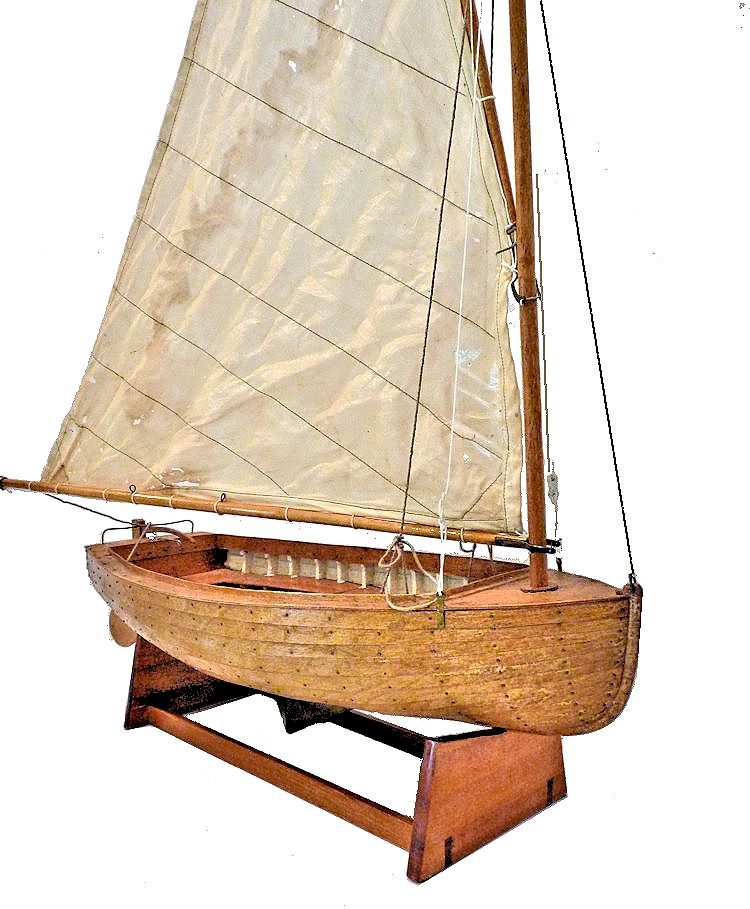 3/4 staroard bow view of lapstrake dinghy model image