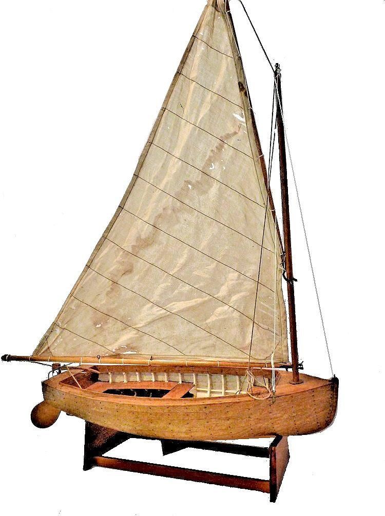 Starbord side of lapstrake dinghy model image