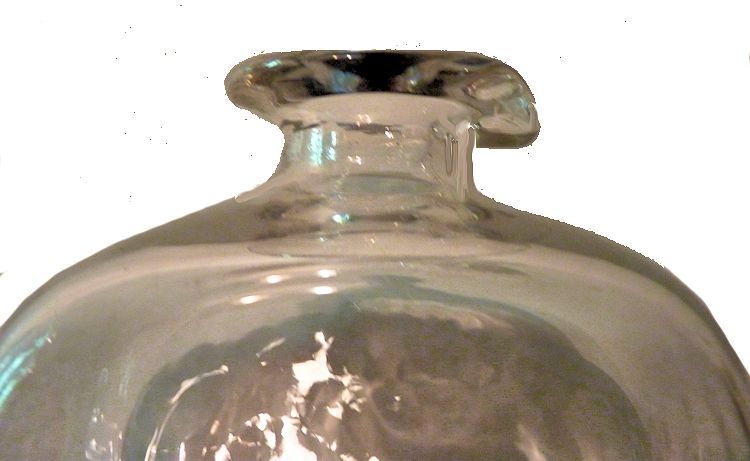 Picture of the neck of one bottle image