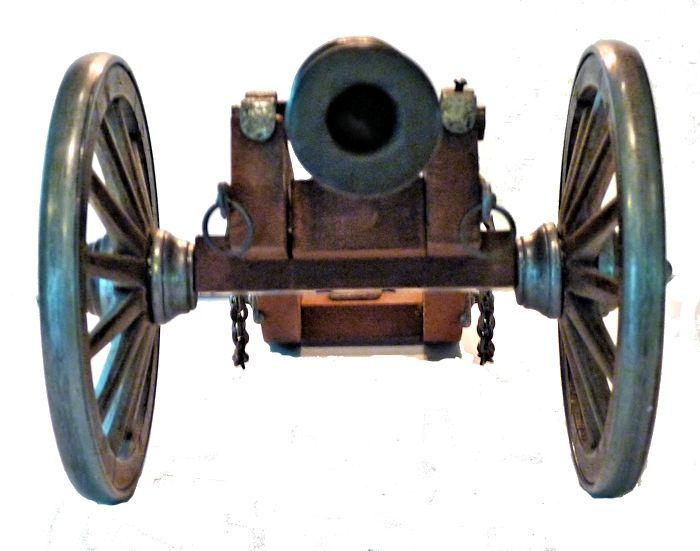 Front view of the George I miniature field cannon relic image