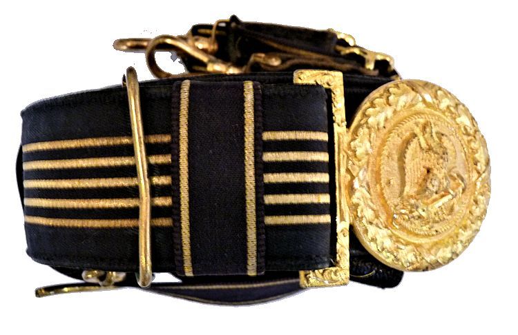 The sword belt buckle is of the 1909 Uniform Regulations image