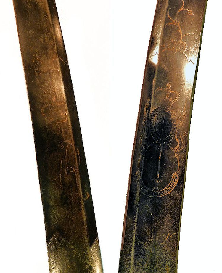 British marking on both side of the Horse Head blade image