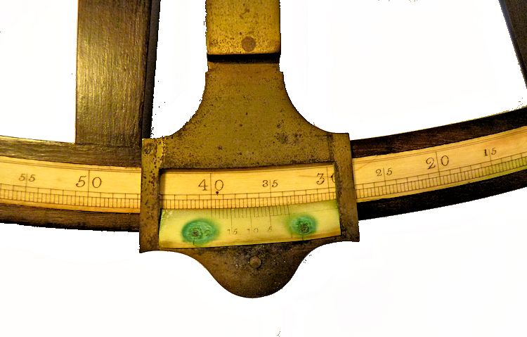 The vernier of the large Hadley style octant image